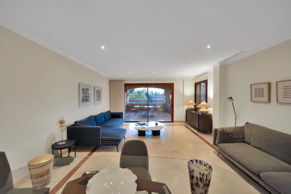 Appartement te koop in Bahía de Marbella | 3 slaapkamers H5304808