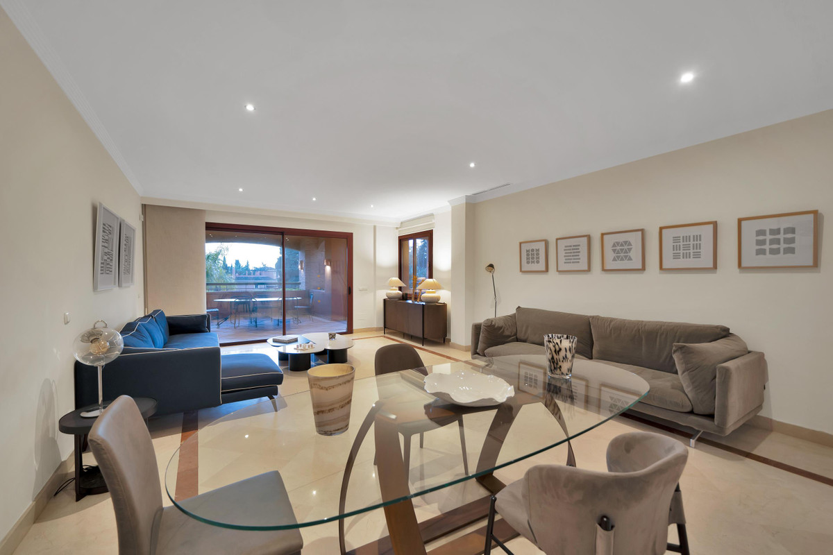 Appartement te koop in Bahía de Marbella | 3 slaapkamers H5304808