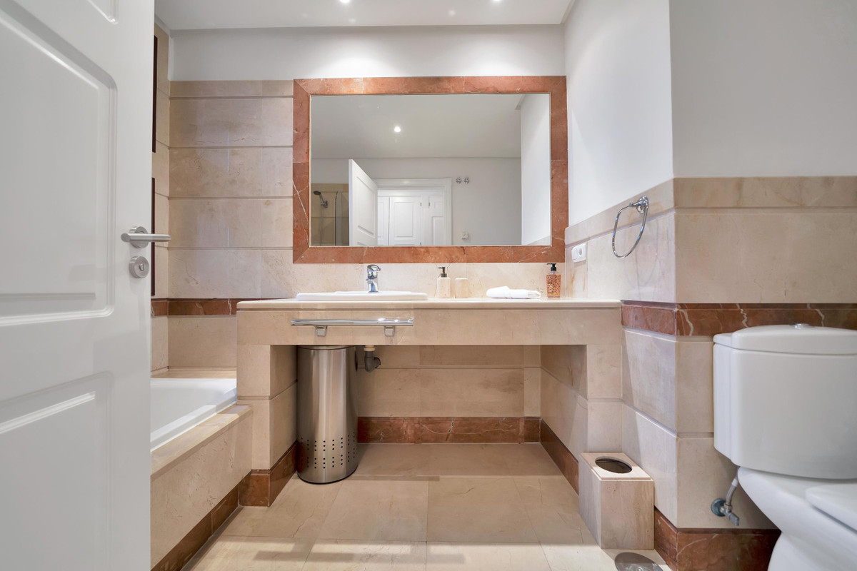 Appartement te koop in Bahía de Marbella | 3 slaapkamers H5304808