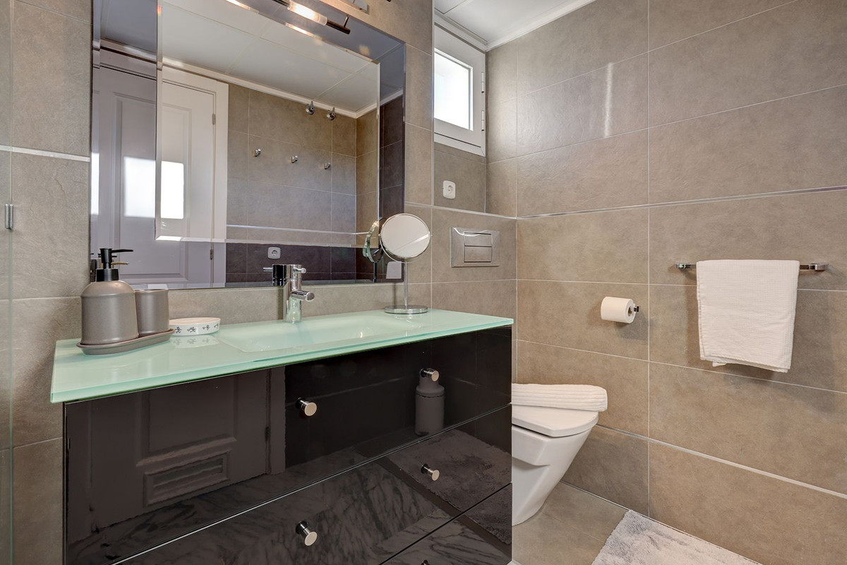 Appartement te koop in Bahía de Marbella | 5 slaapkamers H5310082