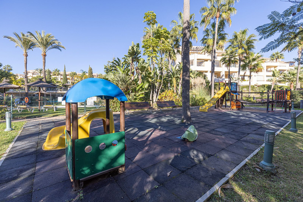 Appartement te koop in Bahía de Marbella | 5 slaapkamers H5310082