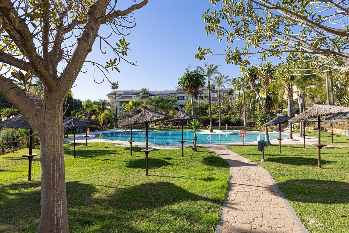 Appartement te koop in Bahía de Marbella | 5 slaapkamers H5310082