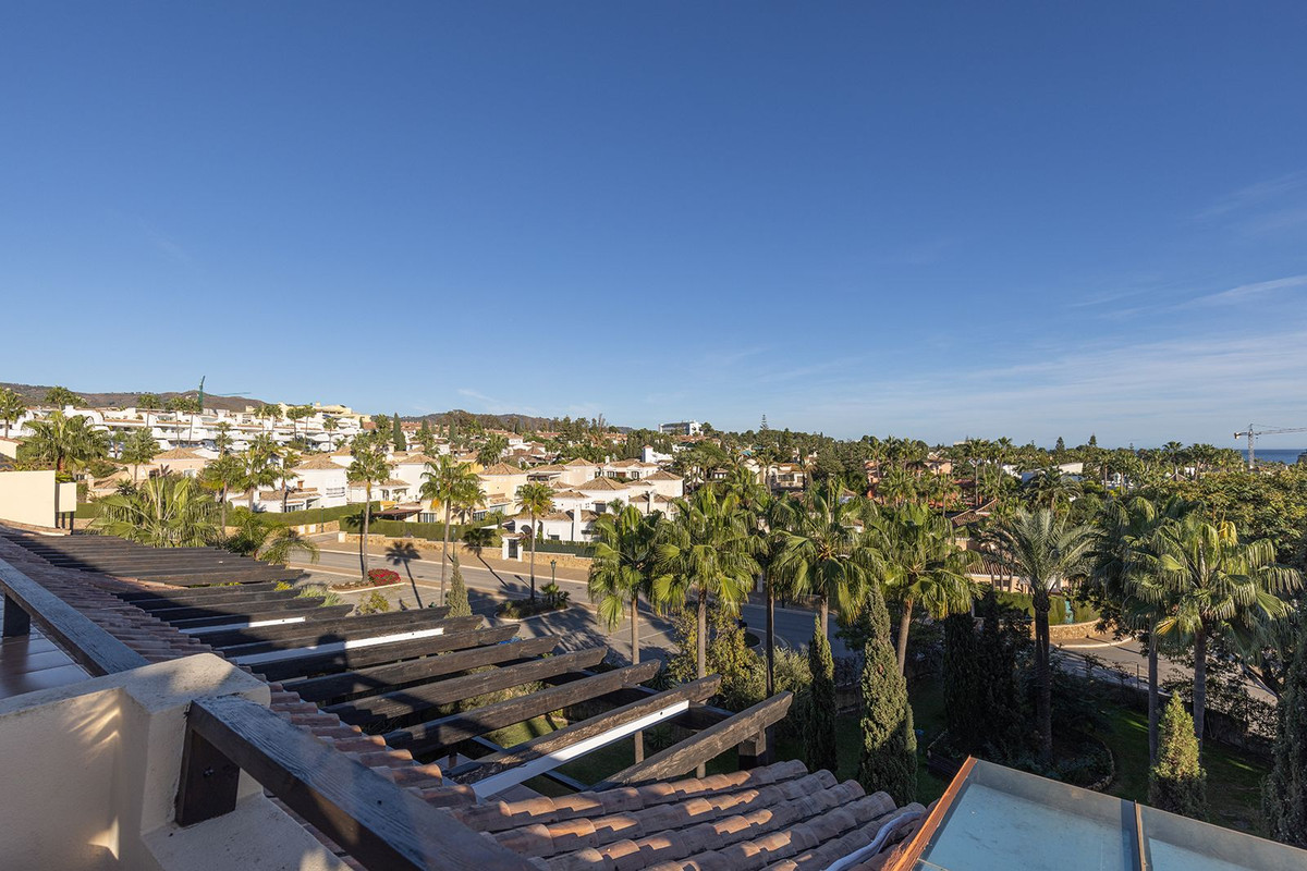 Appartement te koop in Bahía de Marbella | 5 slaapkamers H5310082
