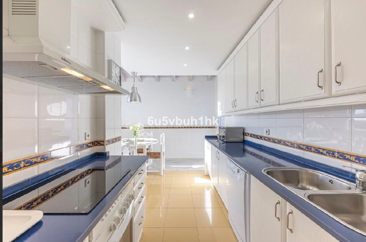 Appartement te koop in Bahía de Marbella | 4 slaapkamers H5366458