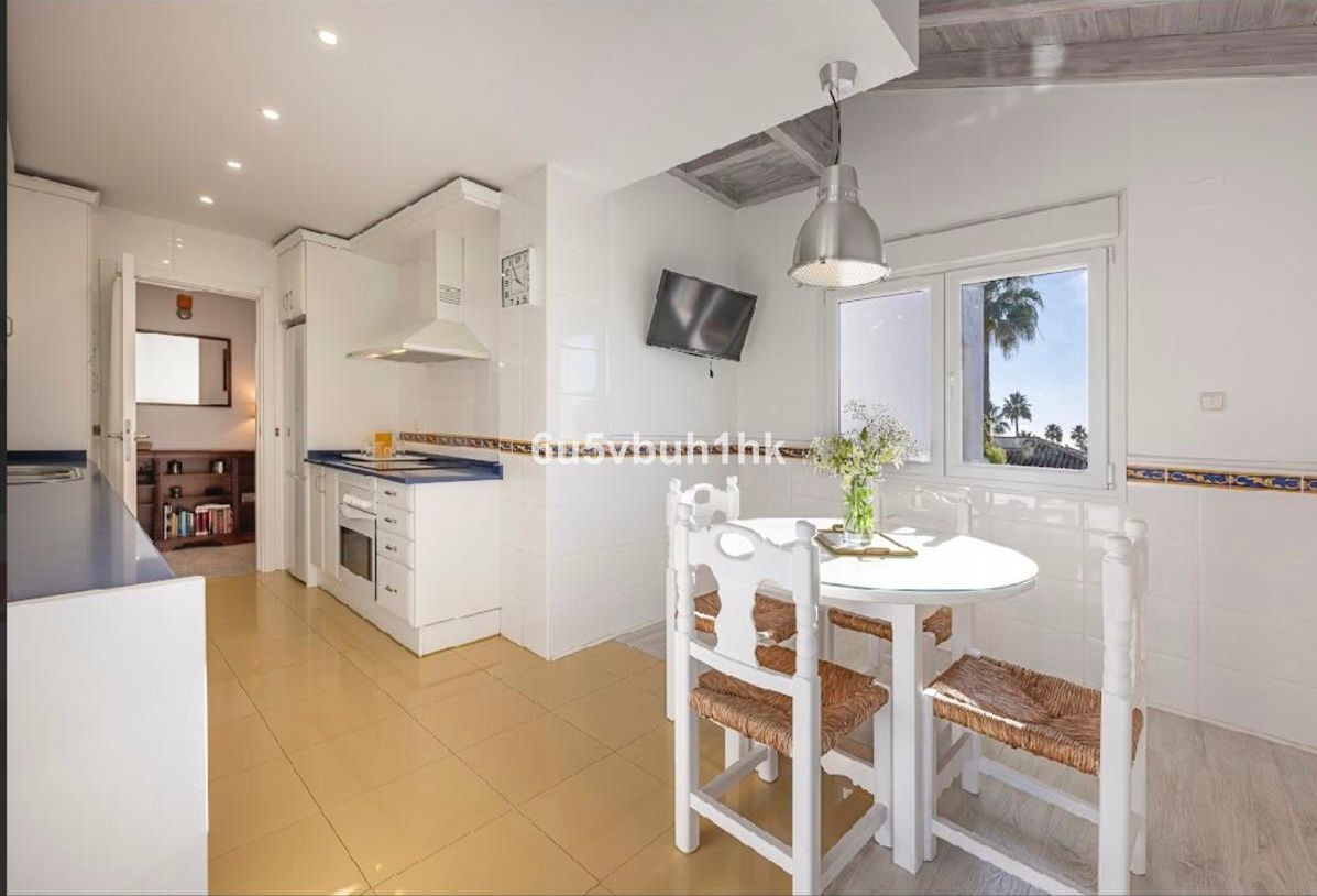 Appartement te koop in Bahía de Marbella | 4 slaapkamers H5366458