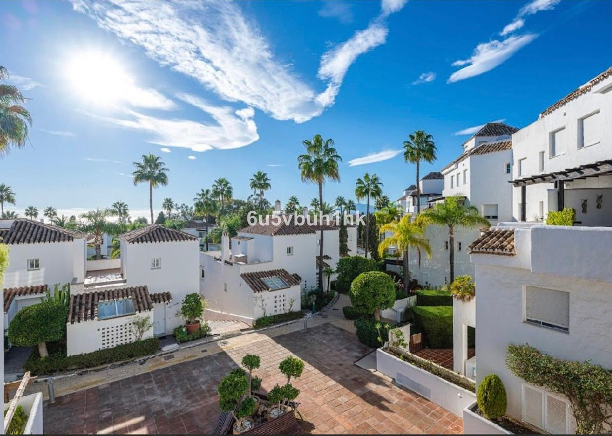Appartement te koop in Bahía de Marbella | 4 slaapkamers H5366458