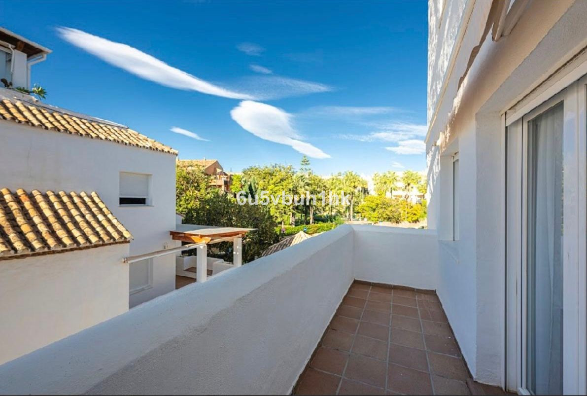 Appartement te koop in Bahía de Marbella | 4 slaapkamers H5366458