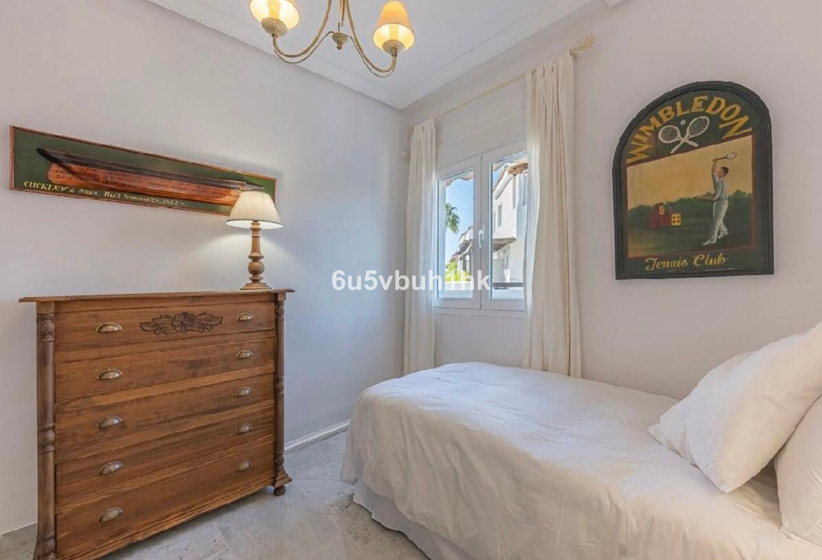 Appartement te koop in Bahía de Marbella | 4 slaapkamers H5366458