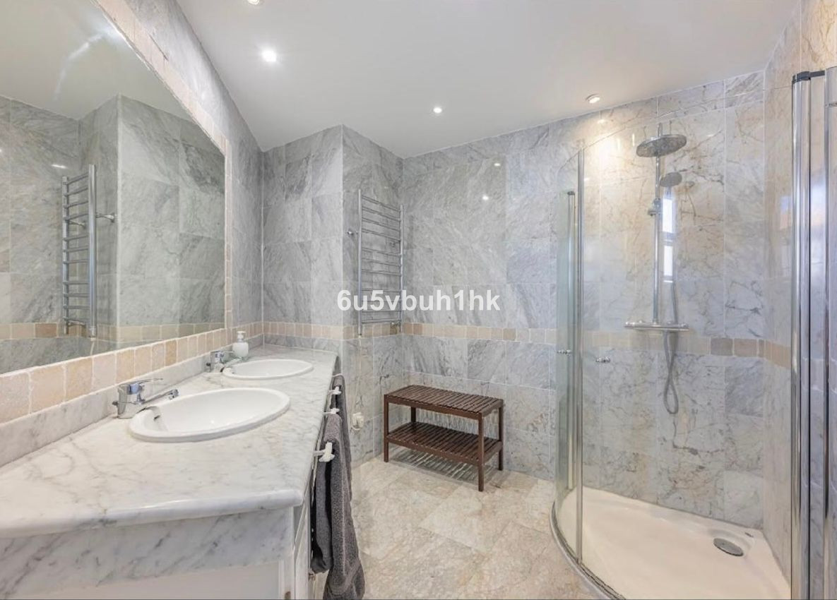 Appartement te koop in Bahía de Marbella | 4 slaapkamers H5366458