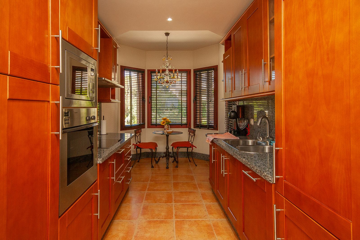 Appartement te koop in Bahía de Marbella | 2 slaapkamers H5372803