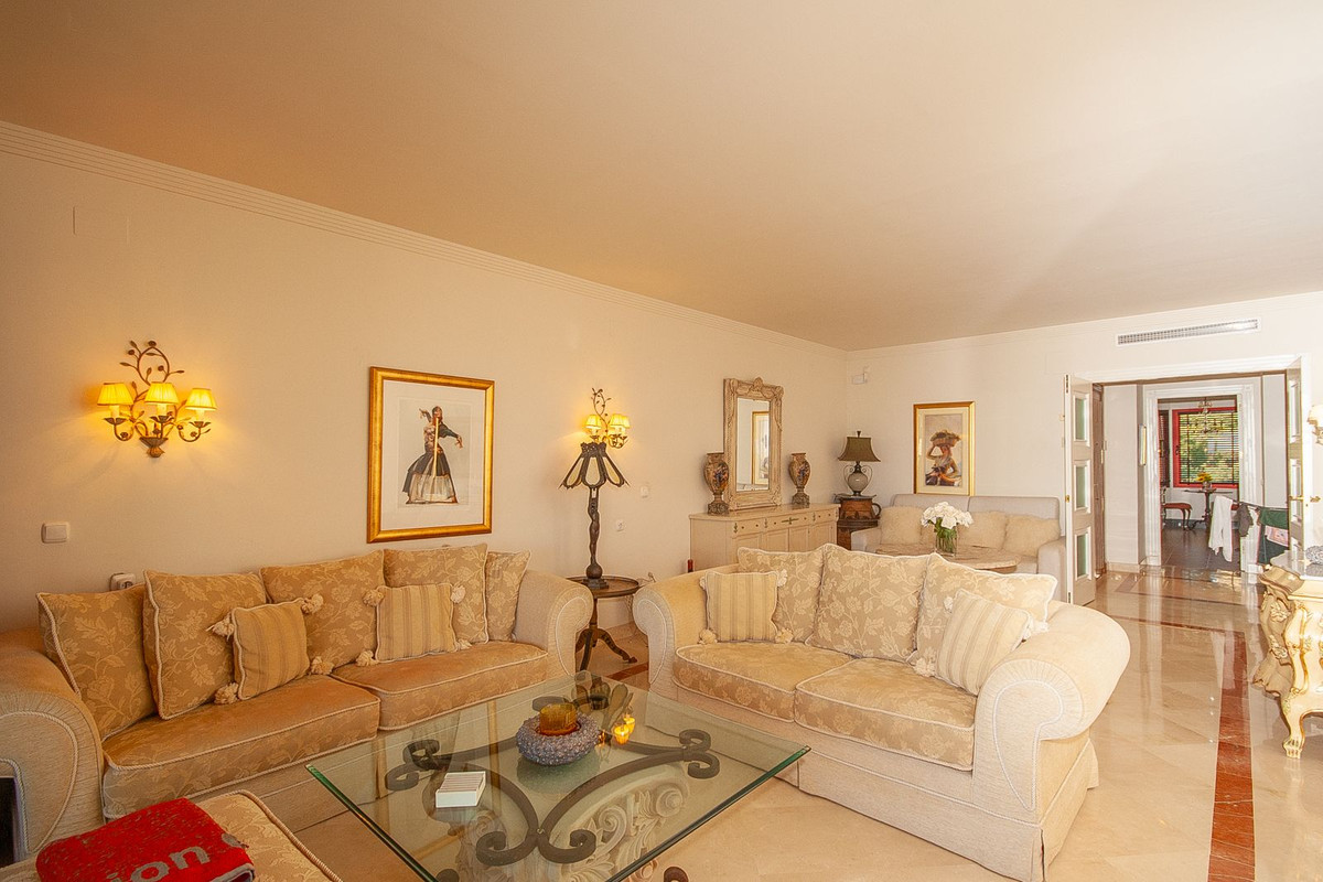 Appartement te koop in Bahía de Marbella | 2 slaapkamers H5372803