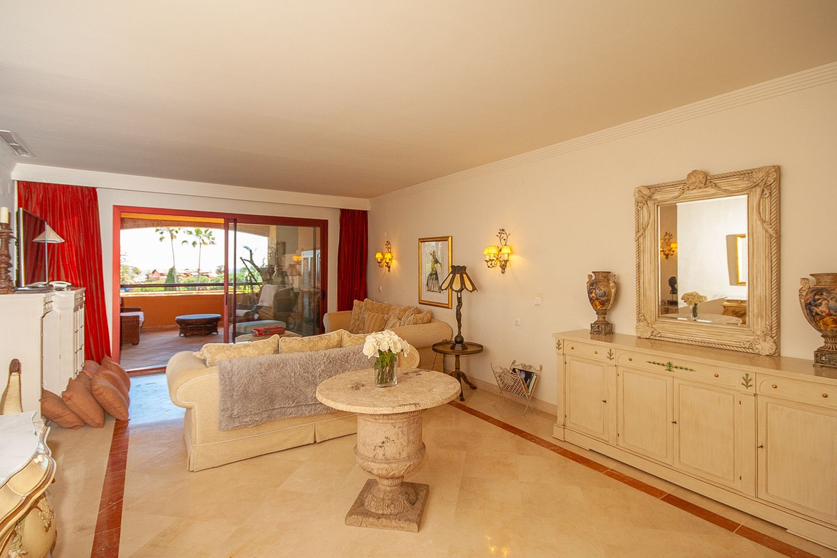 Appartement te koop in Bahía de Marbella | 2 slaapkamers H5372803
