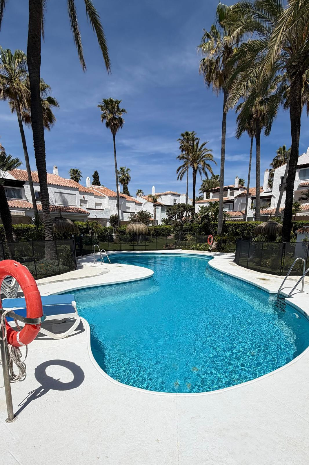 Appartement te koop in Bahía de Marbella | 4 slaapkamers H5402458
