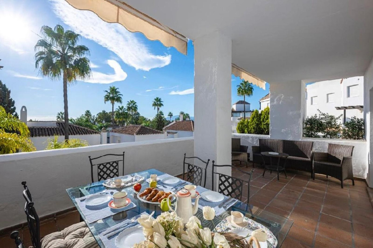 Appartement te koop in Bahía de Marbella | 4 slaapkamers H5402458