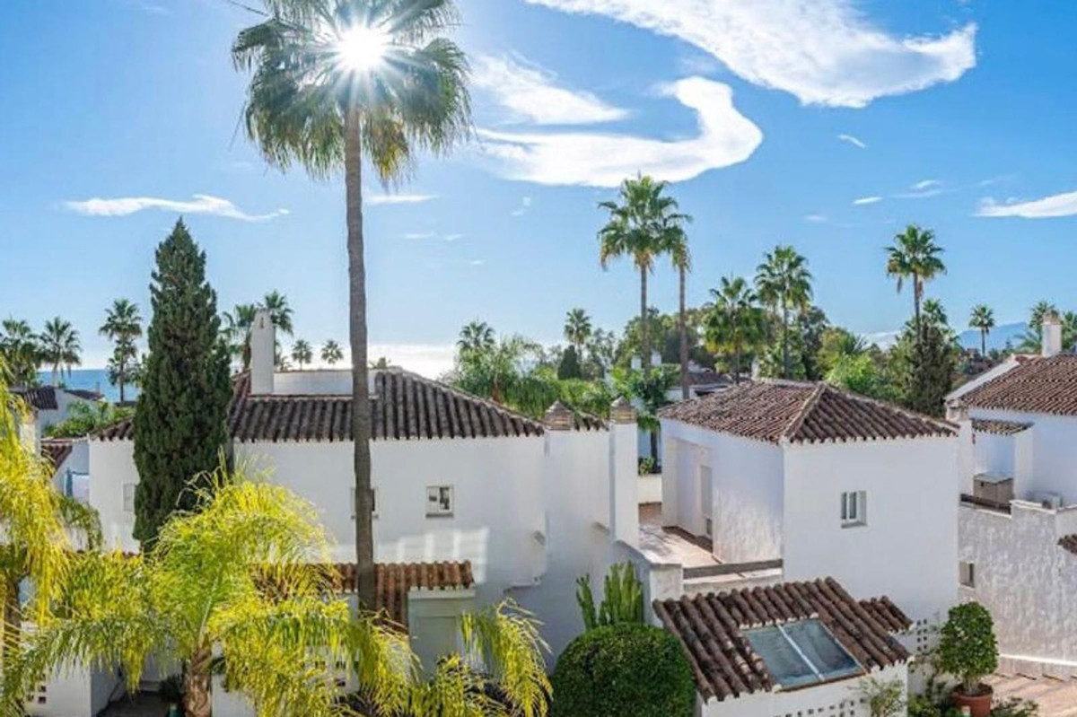 Appartement te koop in Bahía de Marbella | 4 slaapkamers H5402458