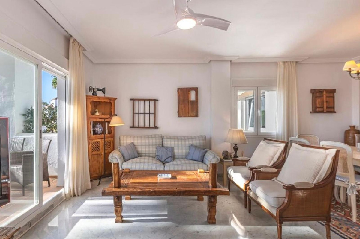 Appartement te koop in Bahía de Marbella | 4 slaapkamers H5402458