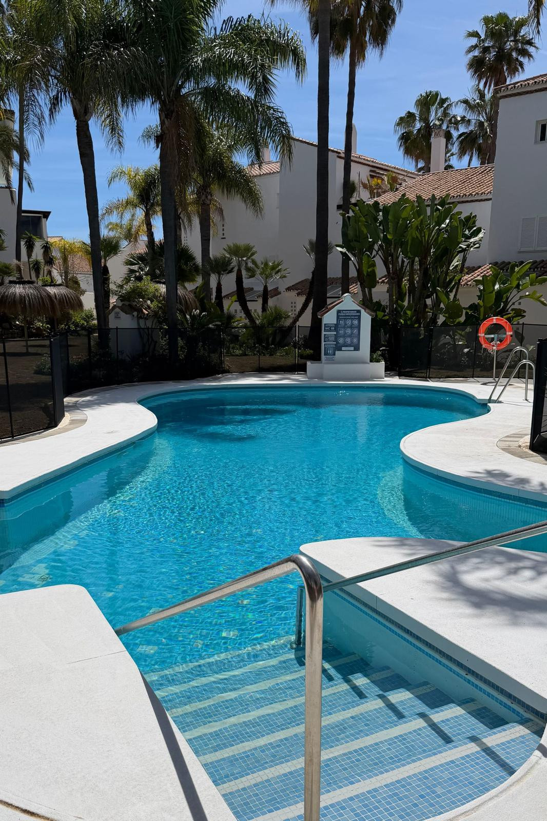 Appartement te koop in Bahía de Marbella | 4 slaapkamers H5402458