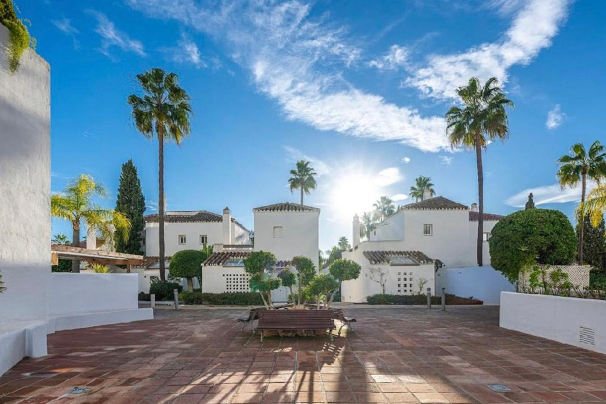 Appartement te koop in Bahía de Marbella | 4 slaapkamers H5402458
