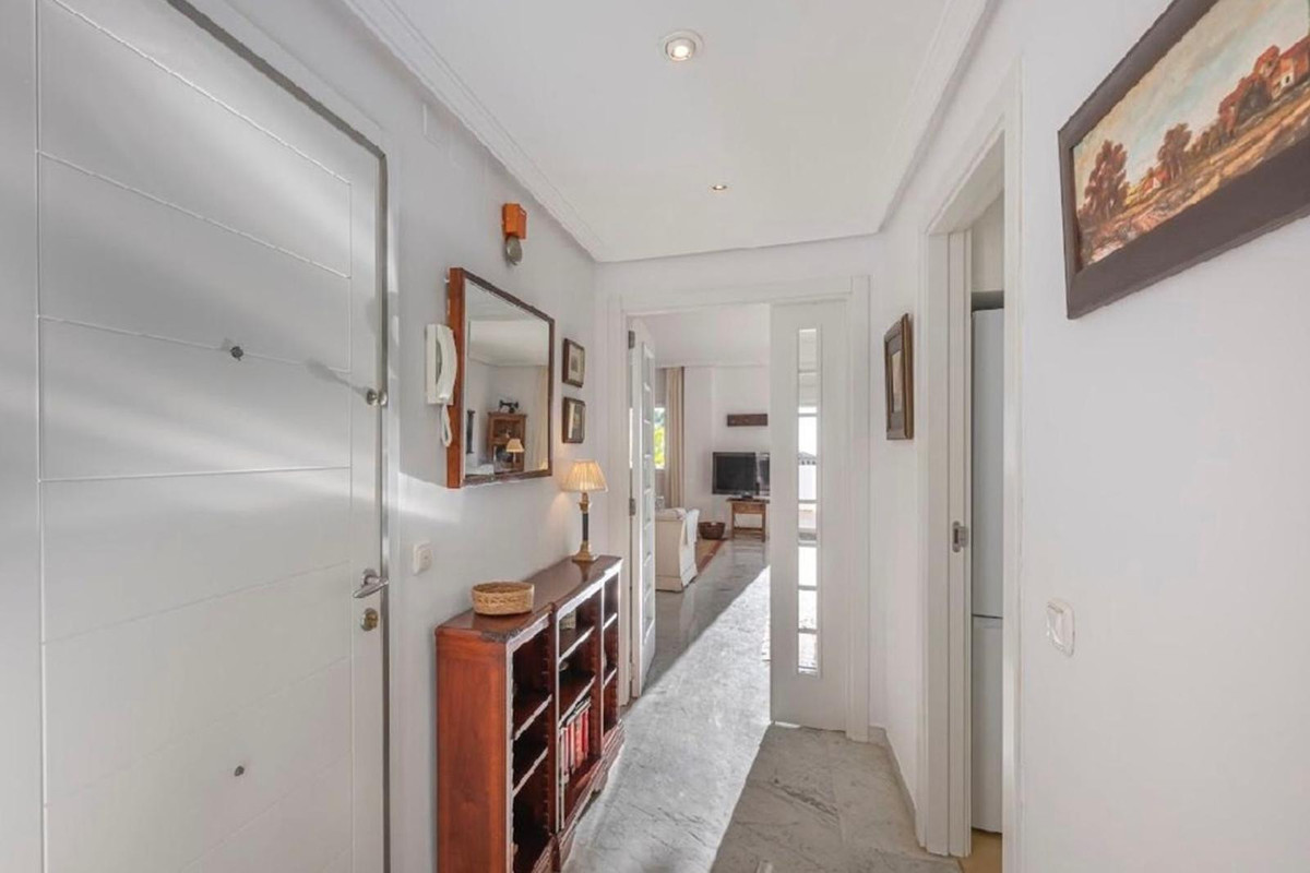 Appartement te koop in Bahía de Marbella | 4 slaapkamers H5402458