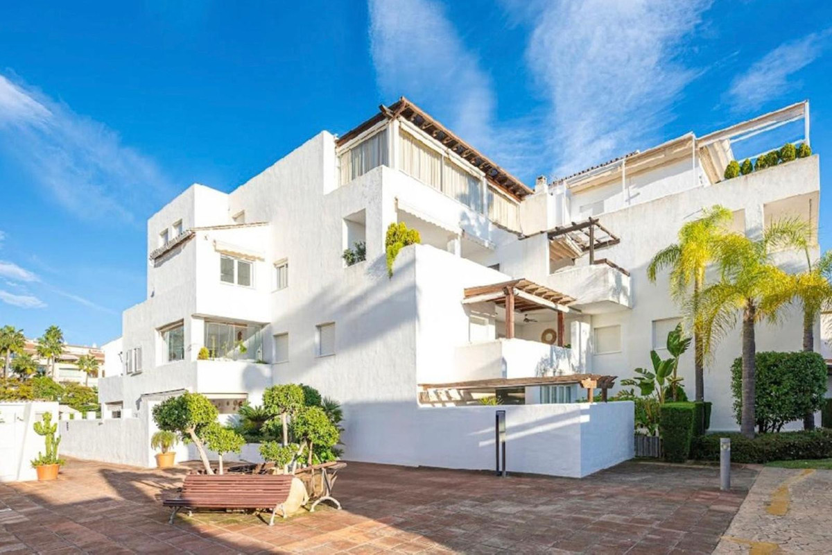Appartement te koop in Bahía de Marbella | 4 slaapkamers H5402458