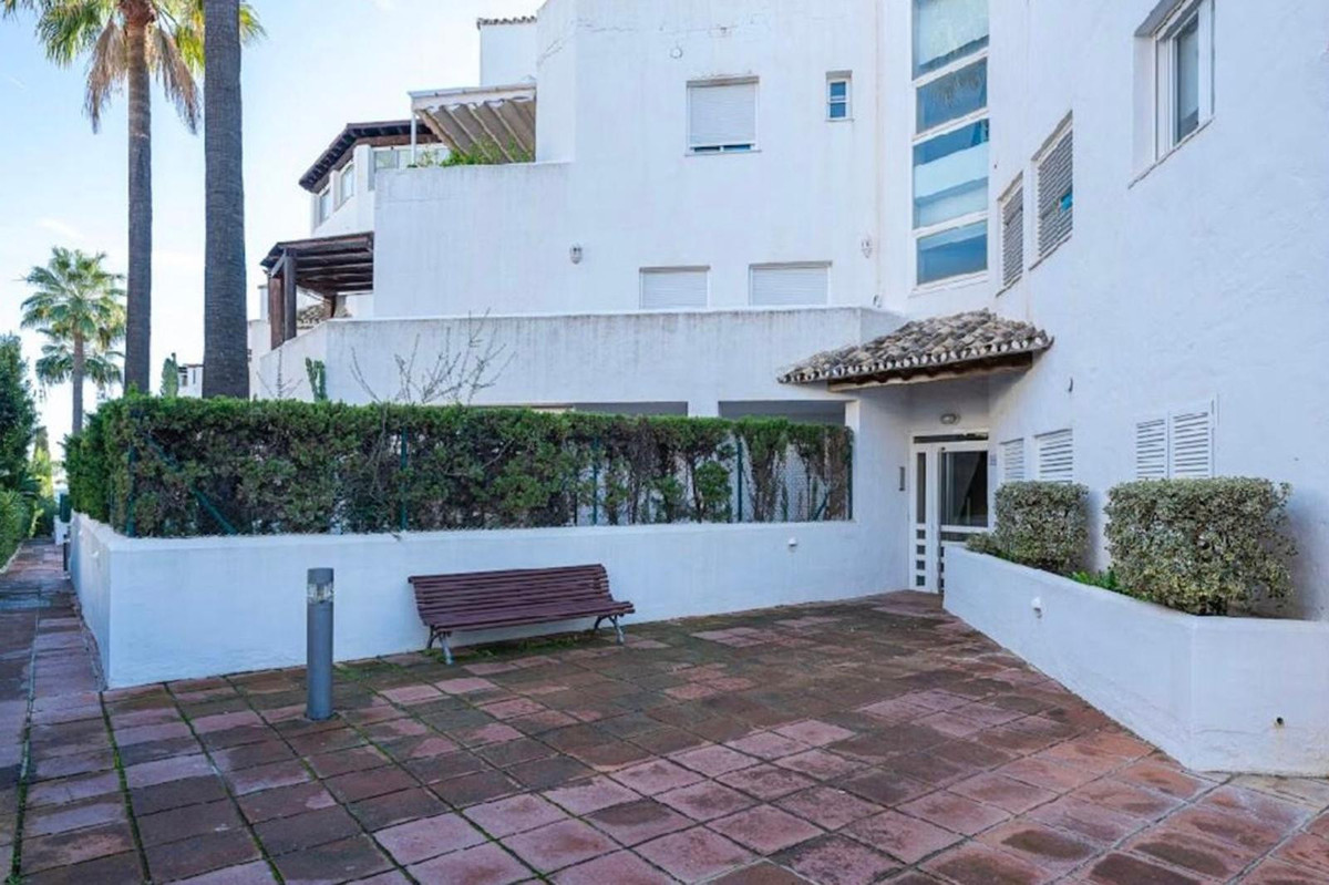 Appartement te koop in Bahía de Marbella | 4 slaapkamers H5402458