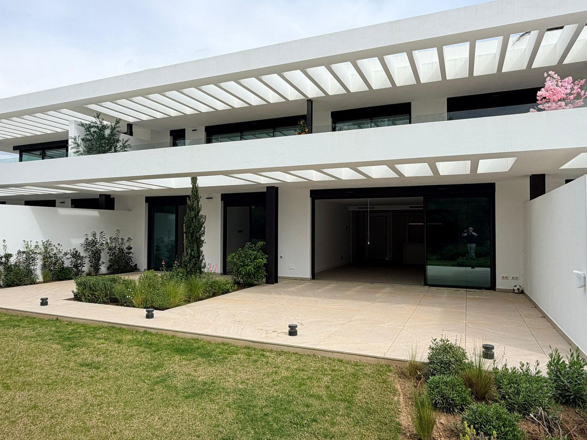 Huis te koop in Bahía de Marbella | 2 slaapkamers H5430595