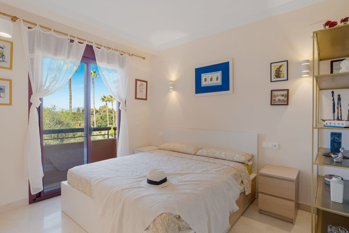 Appartement te koop in Bahía de Marbella | 3 slaapkamers H5492395