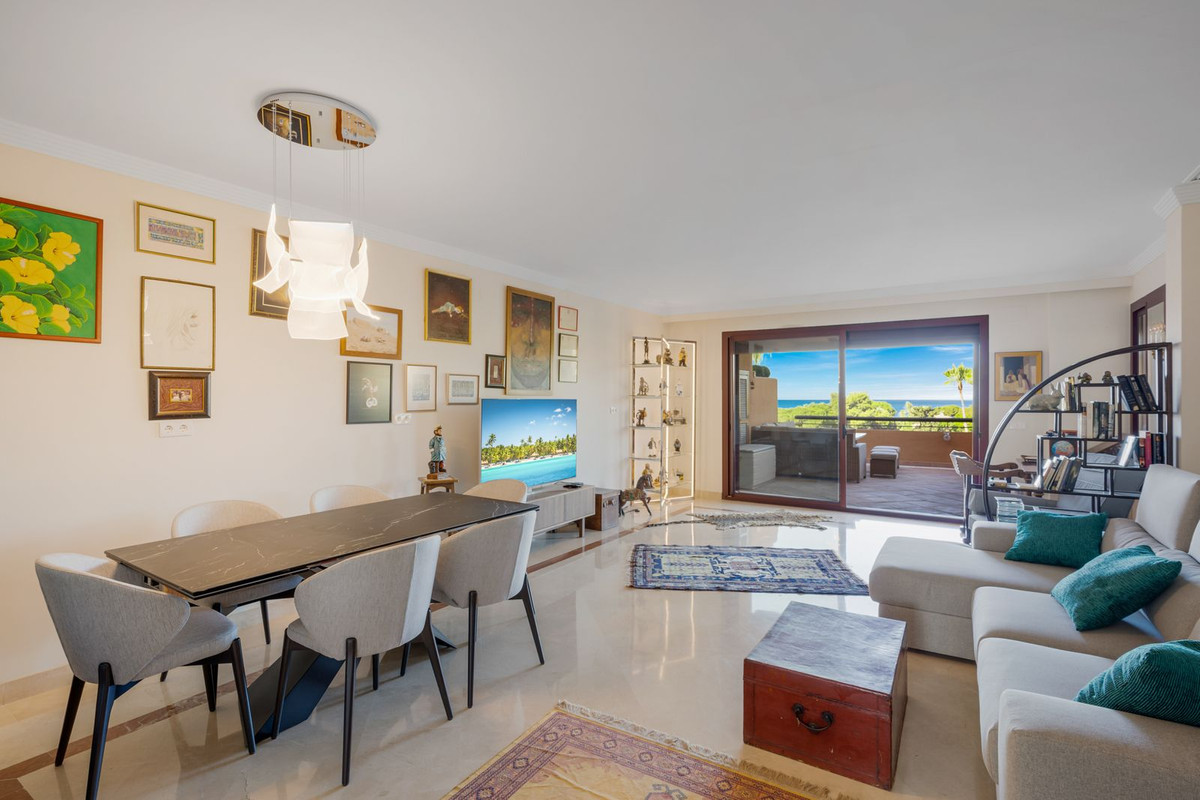 Appartement te koop in Bahía de Marbella | 3 slaapkamers H5492395