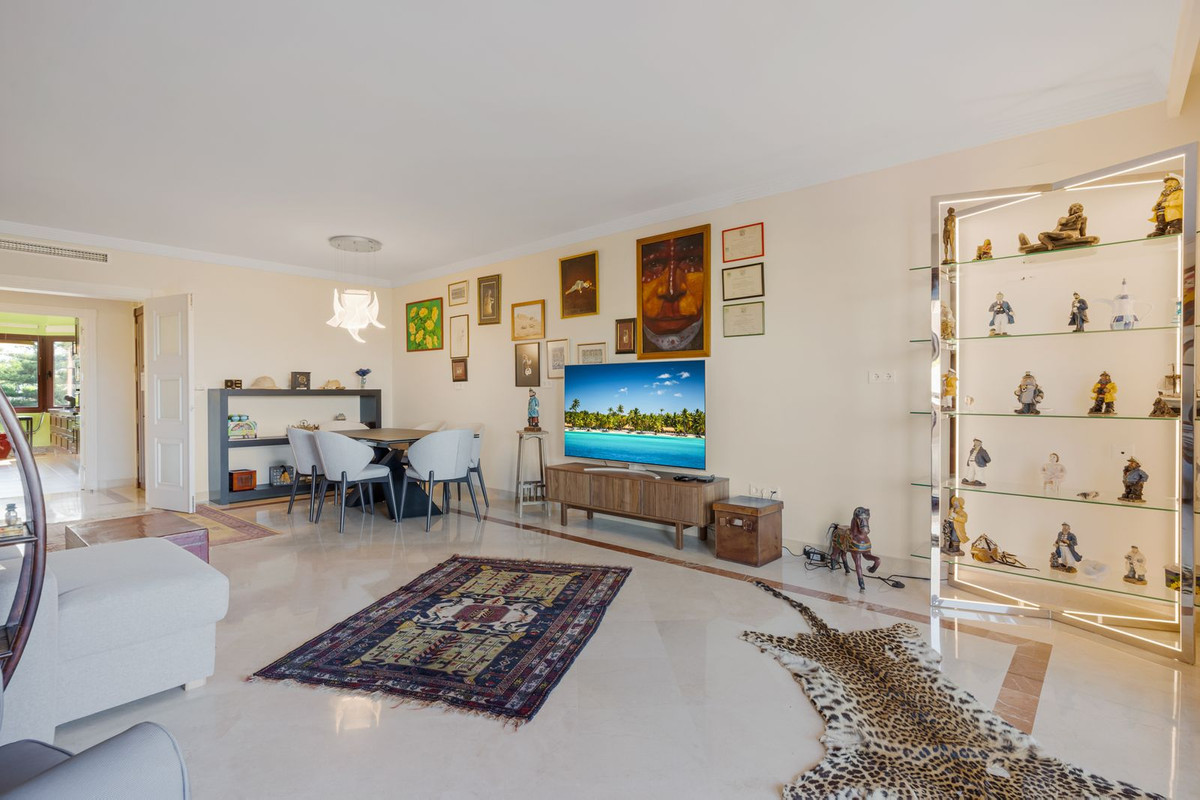 Appartement te koop in Bahía de Marbella | 3 slaapkamers H5492395