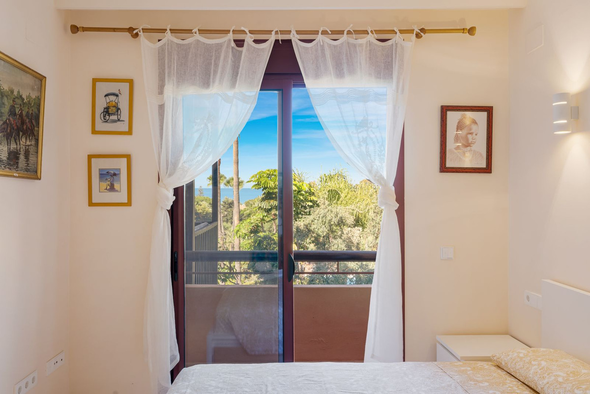 Appartement te koop in Bahía de Marbella | 3 slaapkamers H5492395