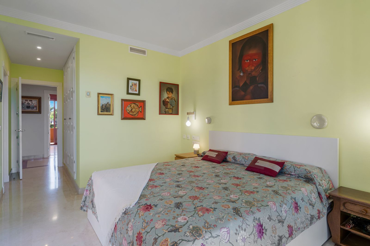 Appartement te koop in Bahía de Marbella | 3 slaapkamers H5492395