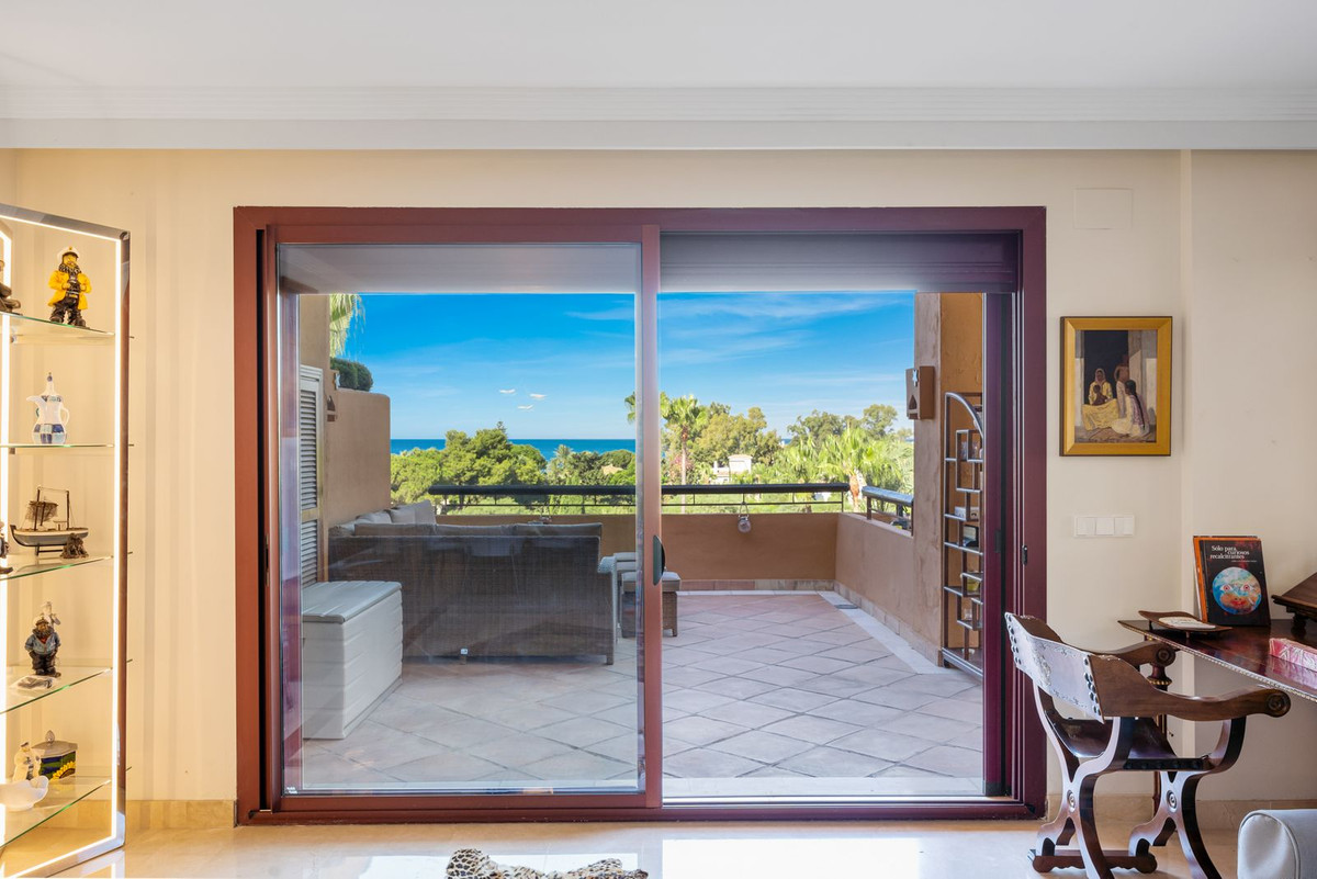 Appartement te koop in Bahía de Marbella | 3 slaapkamers H5492395
