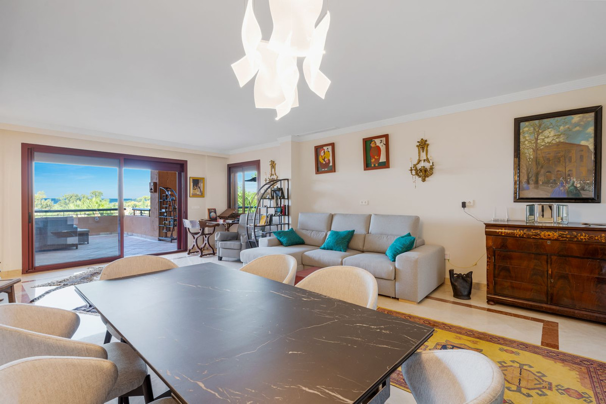 Appartement te koop in Bahía de Marbella | 3 slaapkamers H5492395