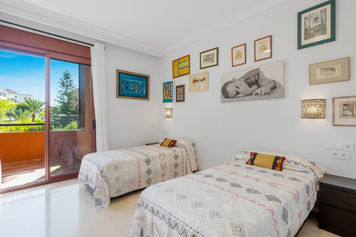 Appartement te koop in Bahía de Marbella | 3 slaapkamers H5492395