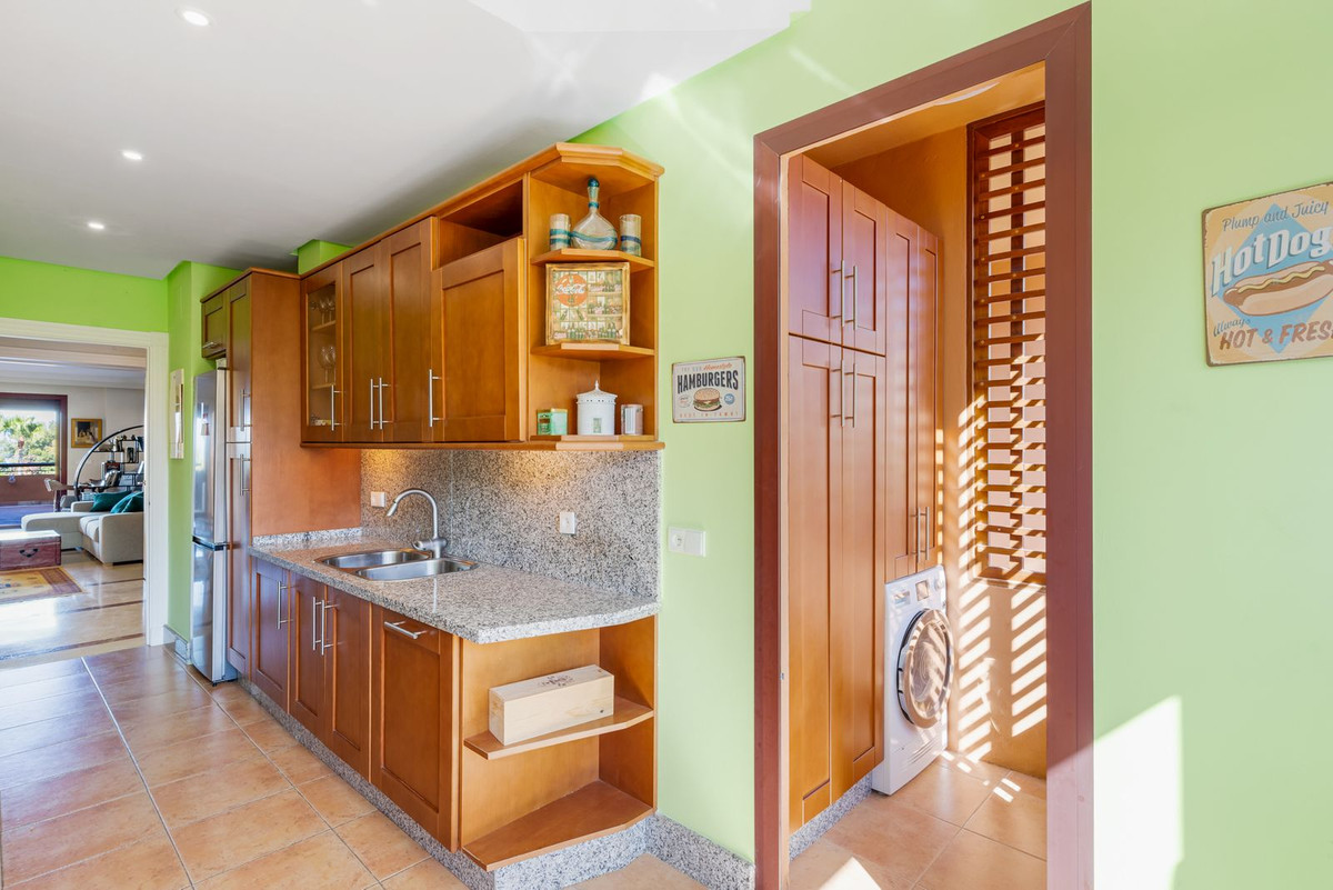 Appartement te koop in Bahía de Marbella | 3 slaapkamers H5492395