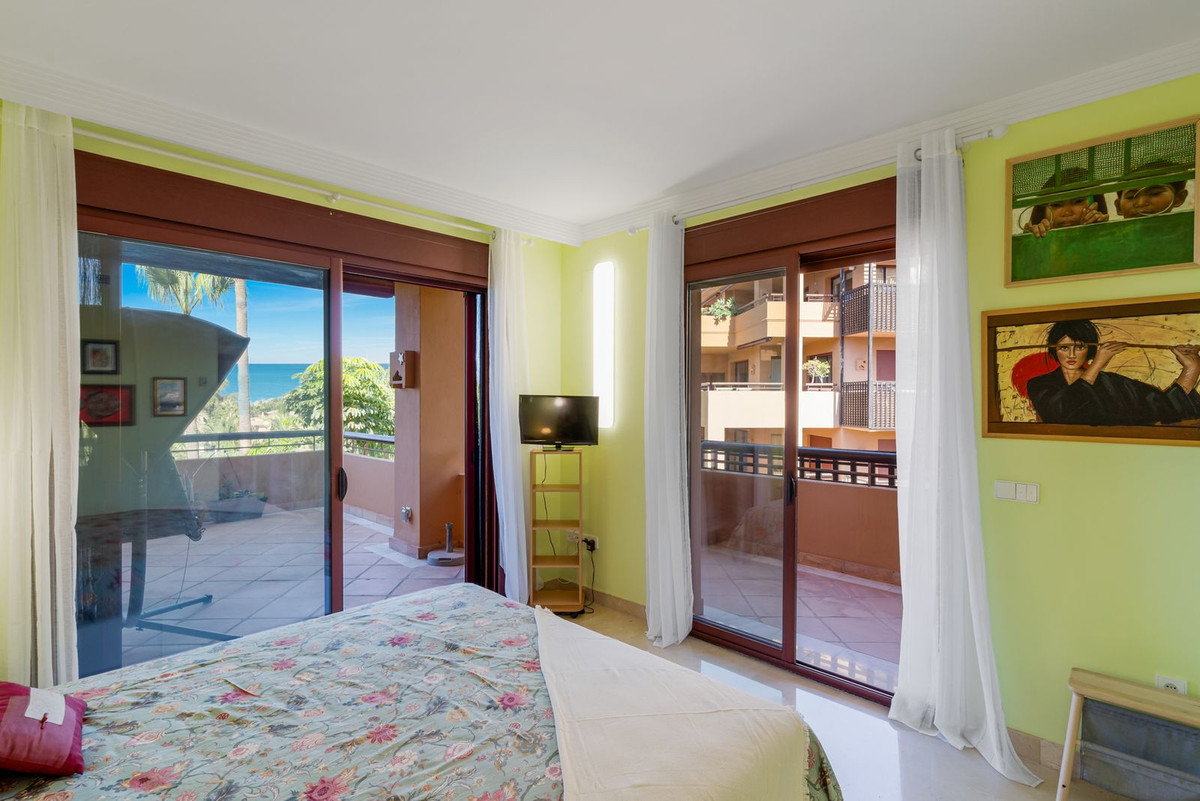 Appartement te koop in Bahía de Marbella | 3 slaapkamers H5492395