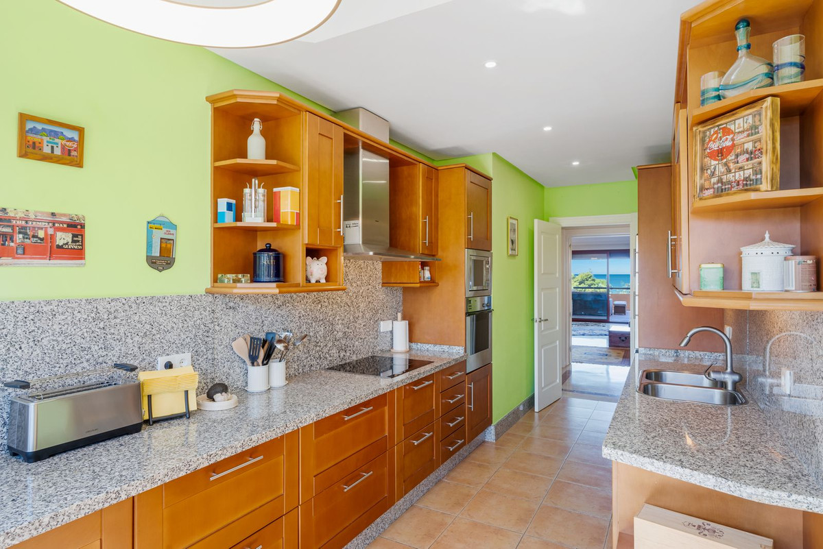 Appartement te koop in Bahía de Marbella | 3 slaapkamers H5492395