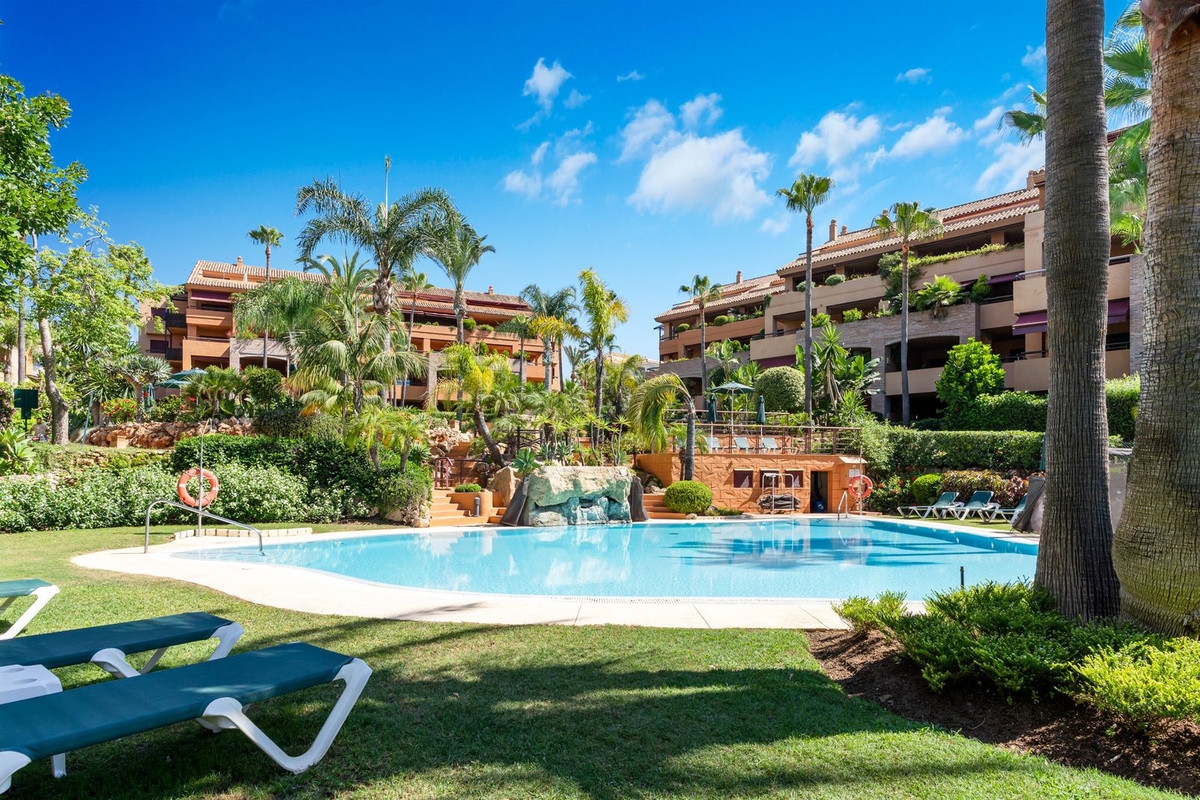 Appartement te koop in Bahía de Marbella | 3 slaapkamers H5492395