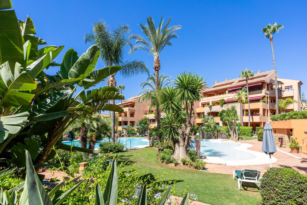Appartement te koop in Bahía de Marbella | 3 slaapkamers H5492395