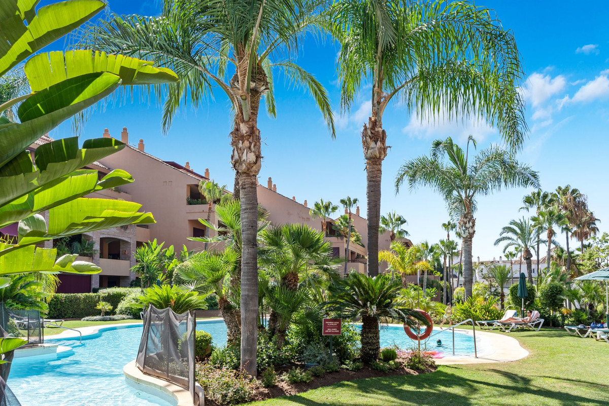 Appartement te koop in Bahía de Marbella | 3 slaapkamers H5492395