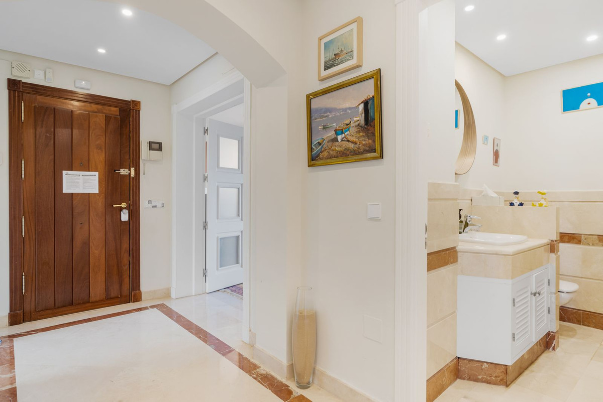 Appartement te koop in Bahía de Marbella | 3 slaapkamers H5492395
