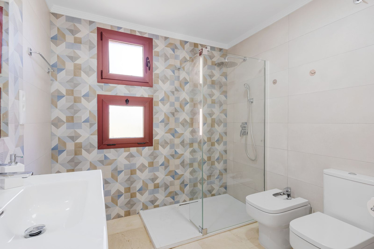 Appartement te koop in Bahía de Marbella | 3 slaapkamers H5492395