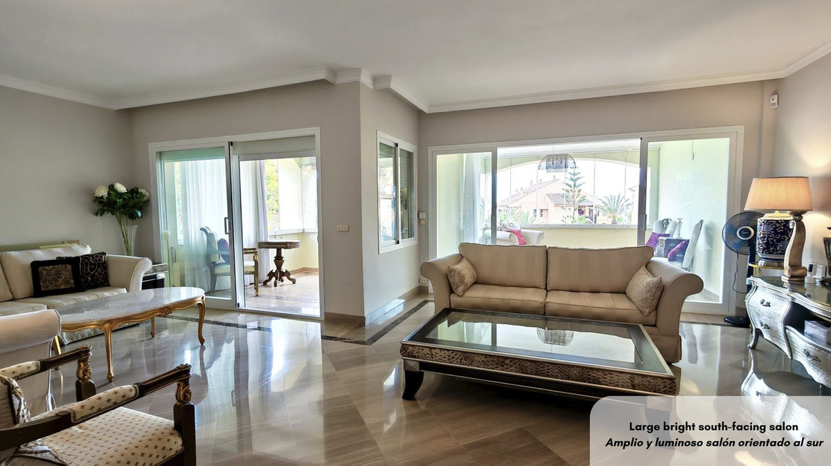 Appartement te koop in Bahía de Marbella | 3 slaapkamers H5498293
