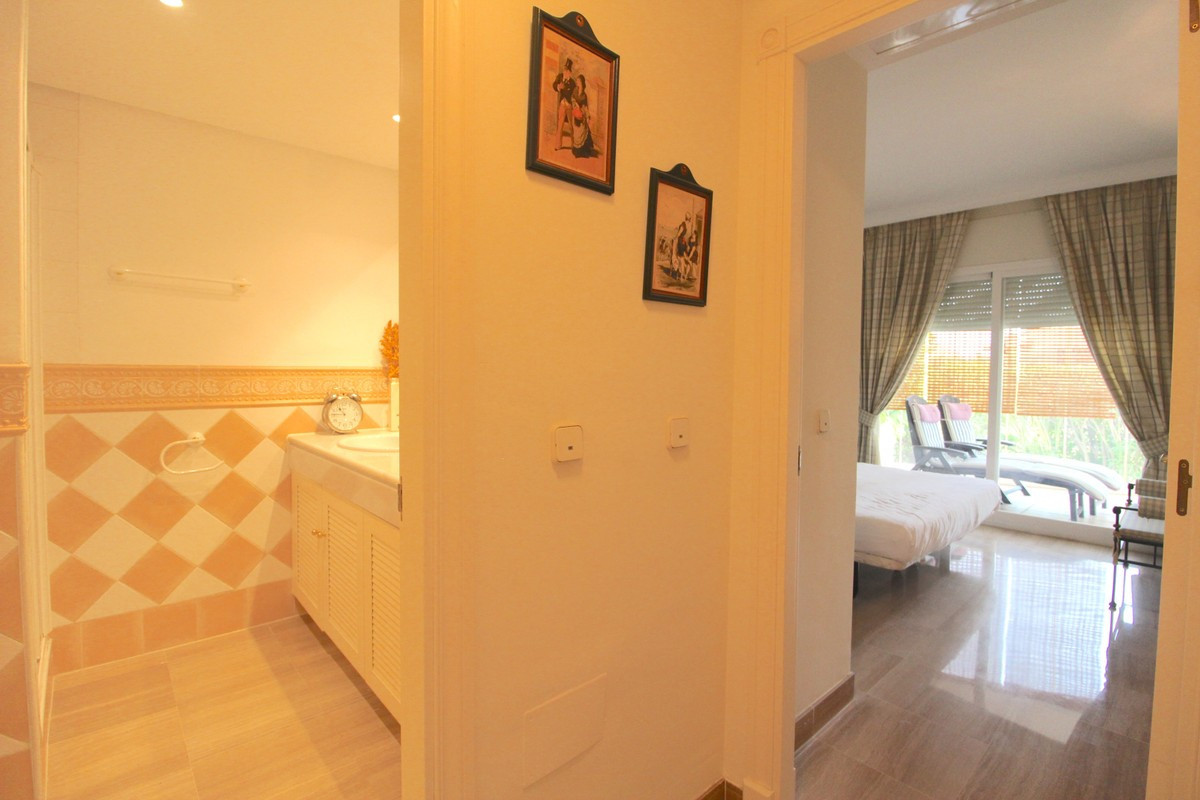 Appartement te koop in Bahía de Marbella | 2 slaapkamers H5521084