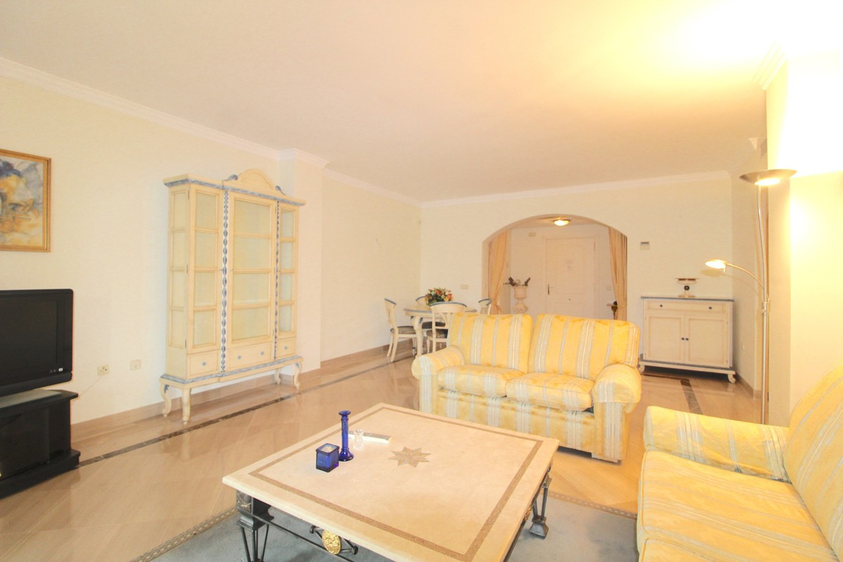 Appartement te koop in Bahía de Marbella | 2 slaapkamers H5521084