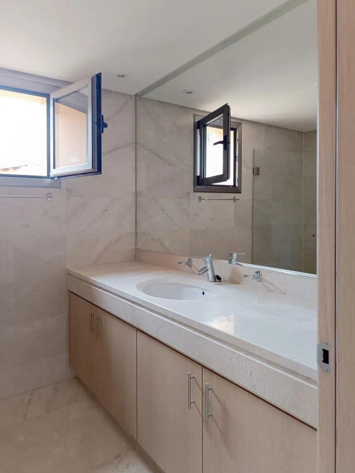 Appartement te koop in Bel Air | 2 slaapkamers H5017597