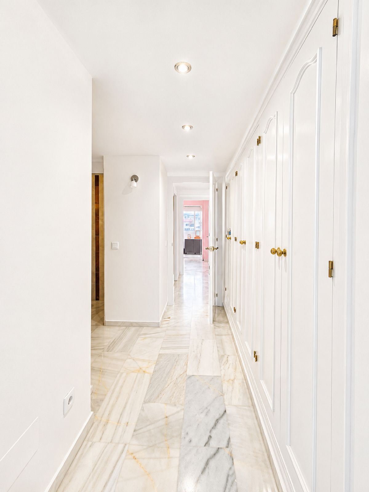 Appartement te koop in Bel Air | 2 slaapkamers H5462398