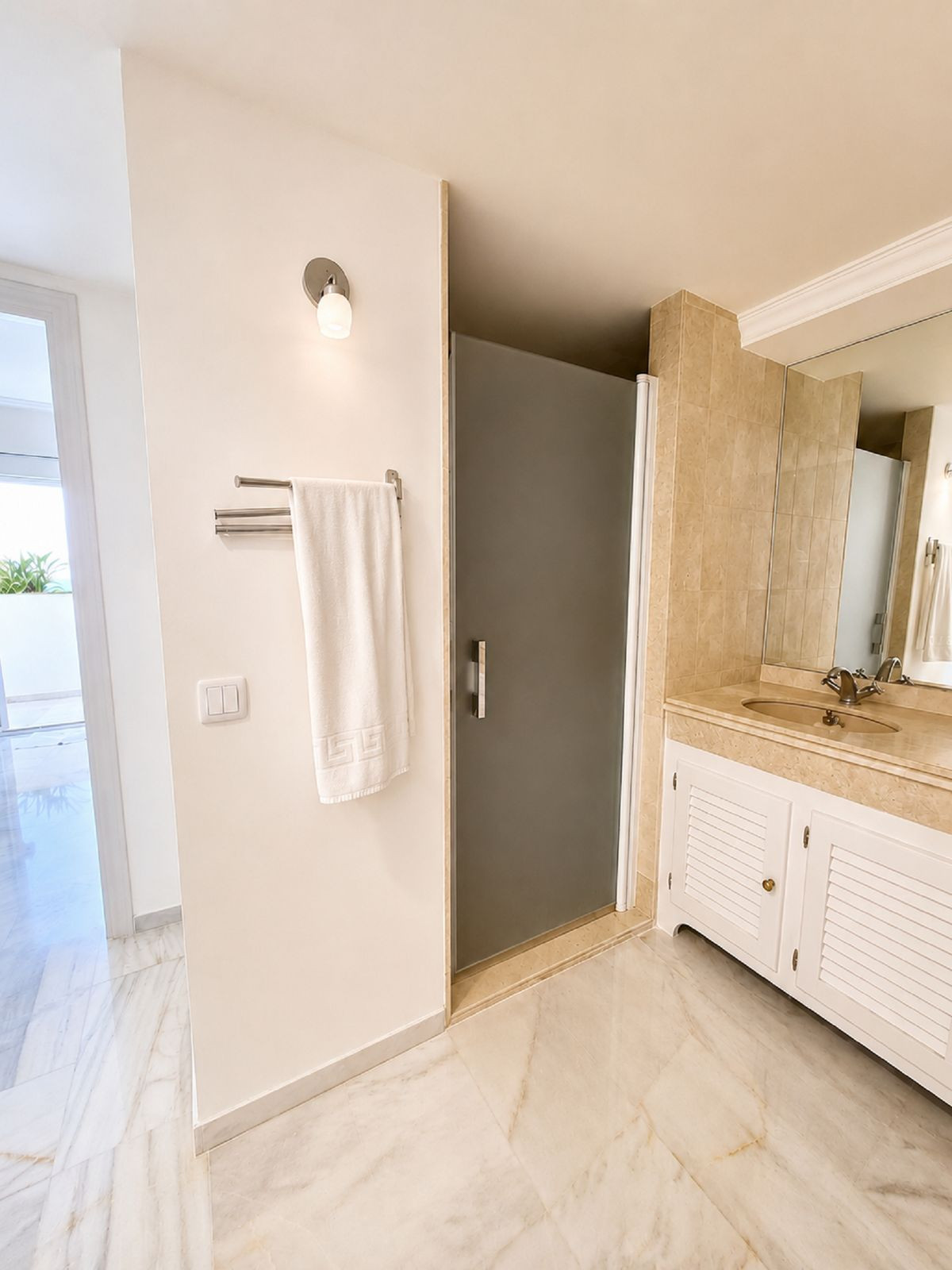 Appartement te koop in Bel Air | 2 slaapkamers H5462398