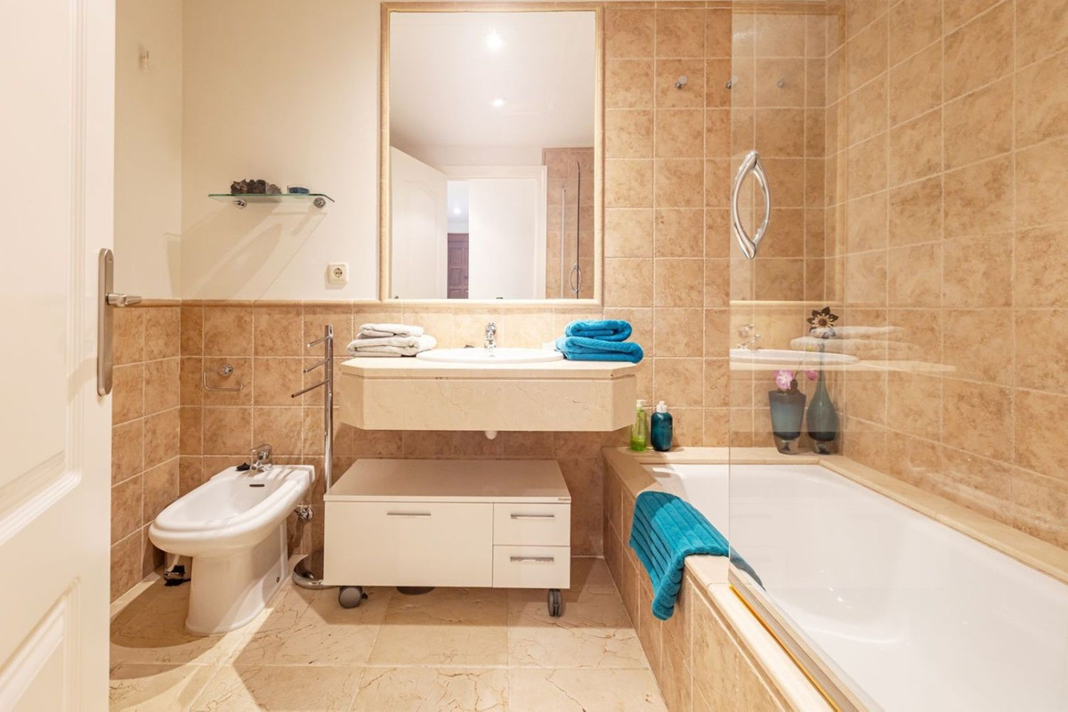 Appartement te koop in Benahavís | 2 slaapkamers H4853938