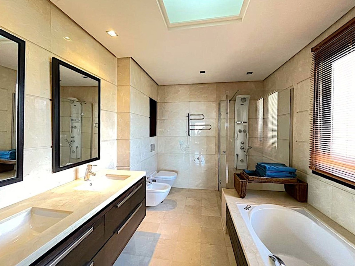 Apartment for sale in Benahavís | 3 bedrooms H4887955